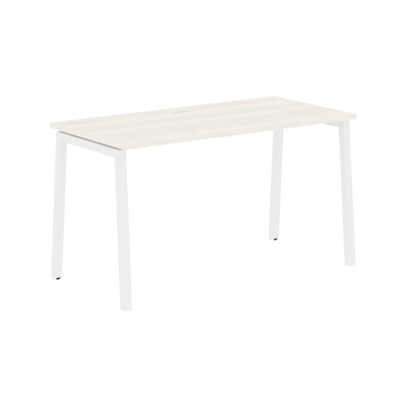 Стол прямой ELST 1367 1360х670х750 EDIS