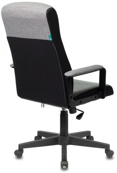 Кресло руководителя Бюрократ DOMINUS