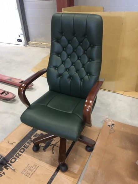 Кресло руководителя NORDEN ЧЕСТЕР